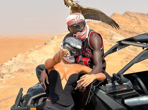 🇸🇳 Khaby Lame, star de TikTok, annonce ses fiançailles avec la mannequin Wendy Thembelihle Juel