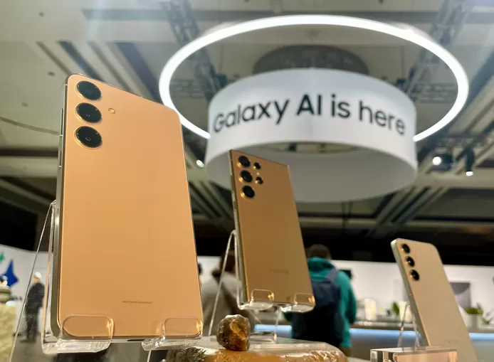 📱 Samsung dévoile de nouveaux smartphones haut de gamme truffés d’intelligence artificielle 1 📱 Samsung dévoile de nouveaux smartphones haut de gamme truffés d’intelligence artificielle