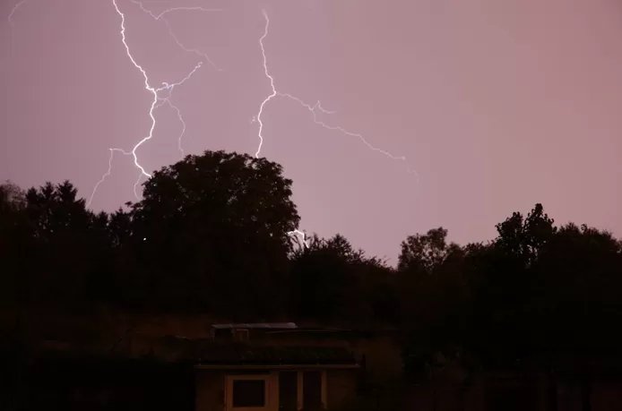 ⛈ La foudre blesse 18 personnes dans un parc en République tchèque 2 telecharger 61
