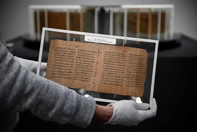 đ Un des plus anciens livres existants vendu aux enchĂšres plus de 3,6 millions dâeuros 1 telecharger 75