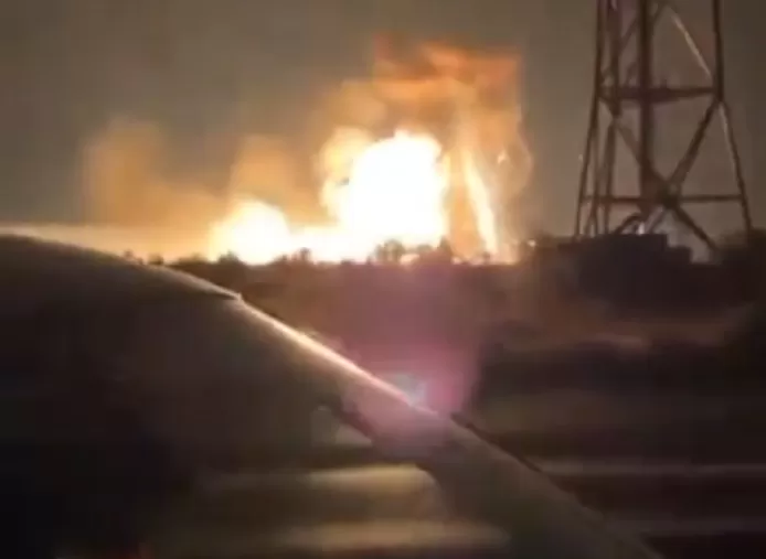 🇷🇺 La Russie dit avoir abattu 76 drones ukrainiens, des dépôts de pétrole en feu 1 🇷🇺 La Russie dit avoir abattu 76 drones ukrainiens, des dépôts de pétrole en feu