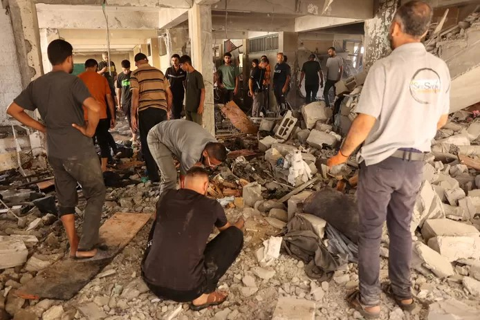 🇵🇸 17 morts, dont 8 enfants, dans une frappe israélienne sur un abri de déplacés à Gaza 1 🇵🇸 17 morts, dont 8 enfants, dans une frappe israélienne sur un abri de déplacés à Gaza