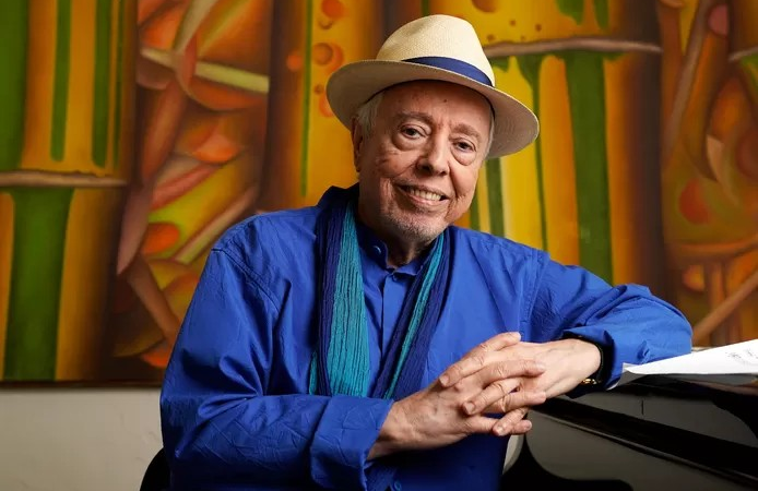 🇧🇷 Décès du musicien Sérgio Mendes, célèbre pour son titre “Mas Que Nada”