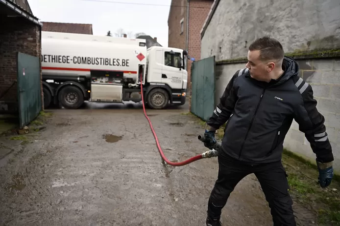 🌍 Le monde se dirige vers un excédent de pétrole et de gaz: bonne nouvelle en vue à la pompe? 4 image 101