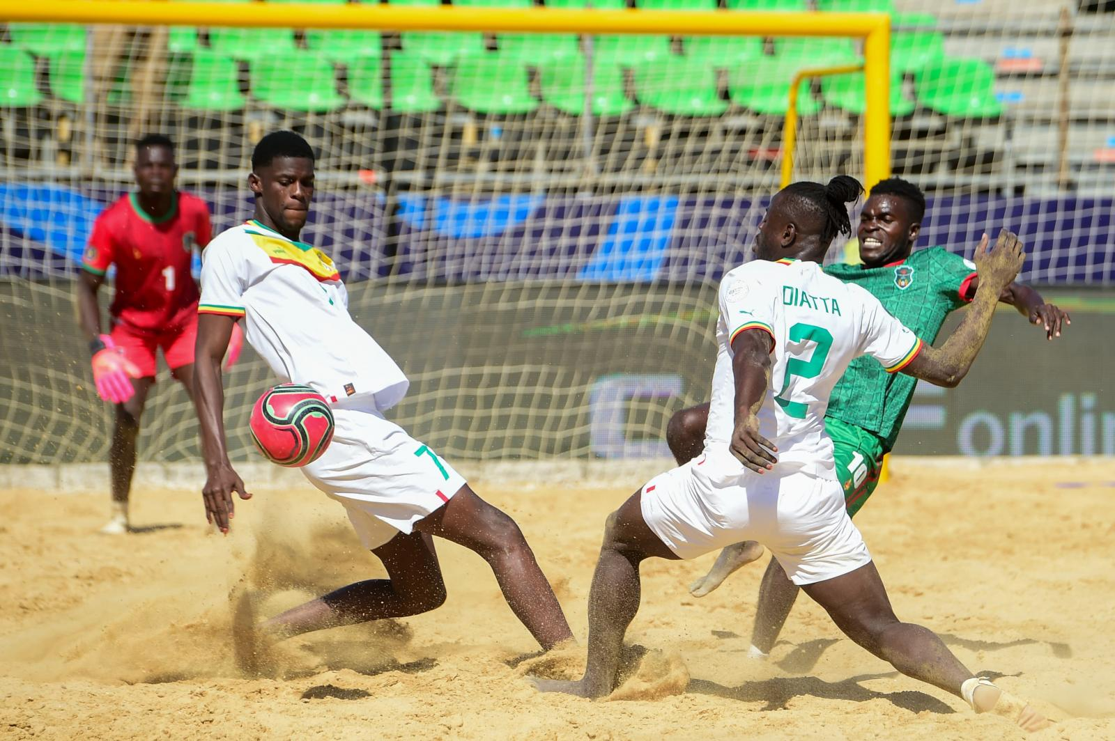 🇸🇳 Beach Soccer CAN 2024 : Le Sénégal Remporte Sa Première Victoire Face au Malawi 1 🇸🇳 Beach Soccer CAN 2024 : Le Sénégal Remporte Sa Première Victoire Face au Malawi