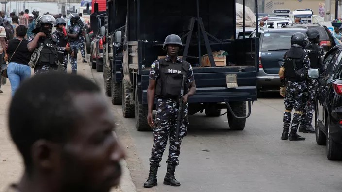🇳🇬 Nigeria: un nouveau groupe djihadiste tue 15 personnes dans l'attaque d'un village 1 🇳🇬 Nigeria: un nouveau groupe djihadiste tue 15 personnes dans l’attaque d’un village