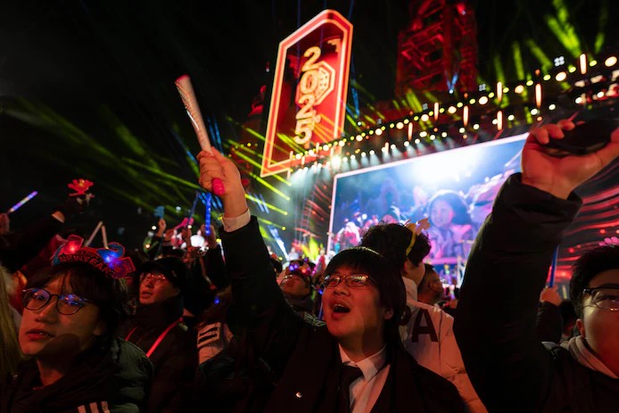🎇 Le monde bascule petit à petit vers 2025: les plus belles images des célébrations 8 17356779296744385203292713169857