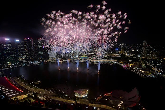 🎇 Le monde bascule petit à petit vers 2025: les plus belles images des célébrations 11 1735677975283488436623551916757