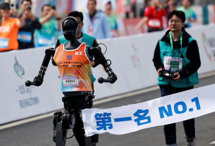 🥇 Première mondiale en Chine : un semi-marathon… de robots humanoïdes 1 🥇 Première mondiale en Chine : un semi-marathon… de robots humanoïdes