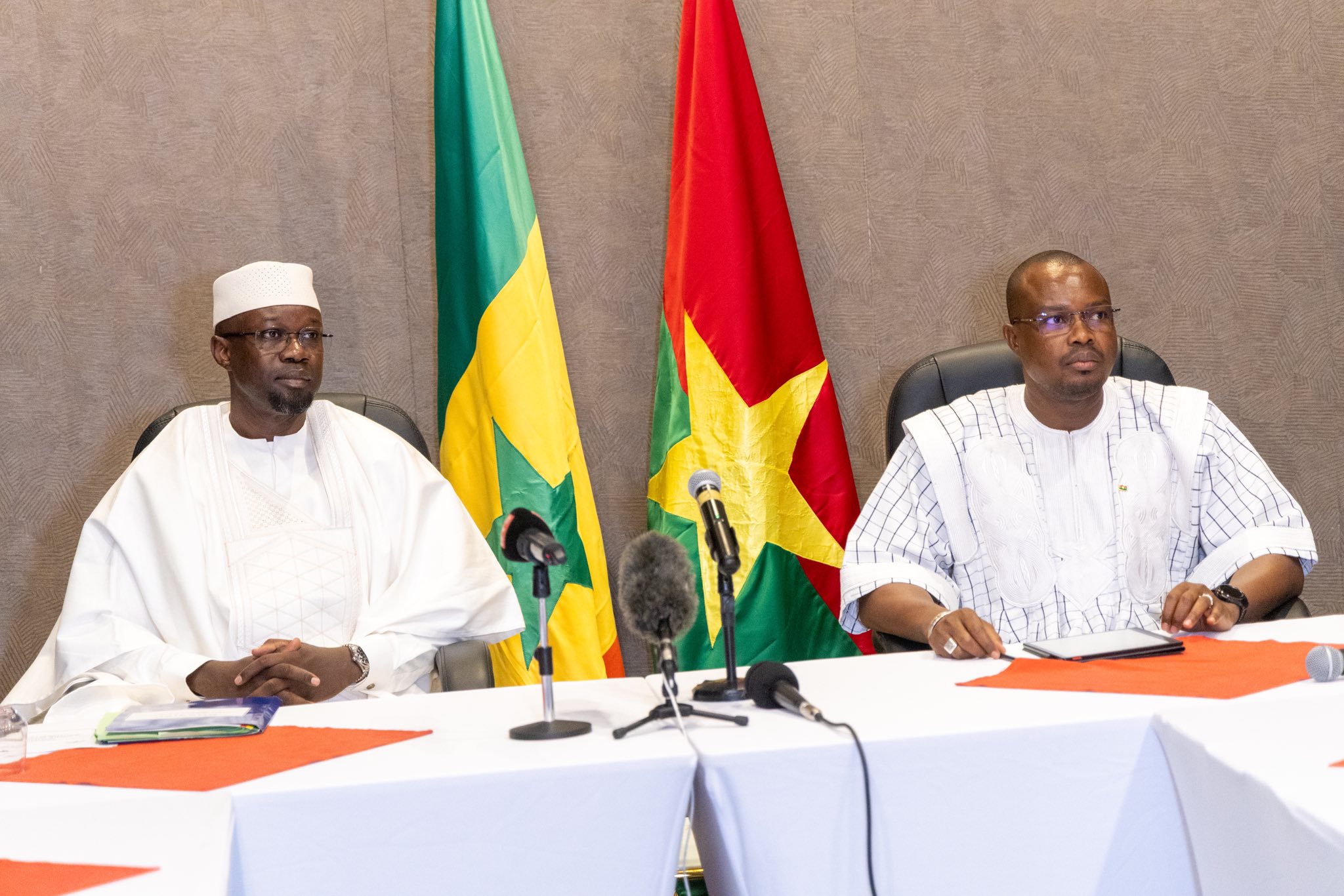 🇸🇳🇧🇫 Sénégal–Burkina : Sonko et Ouédraogo unis face au terrorisme 1 🇸🇳🇧🇫 Sénégal–Burkina : Sonko et Ouédraogo unis face au terrorisme