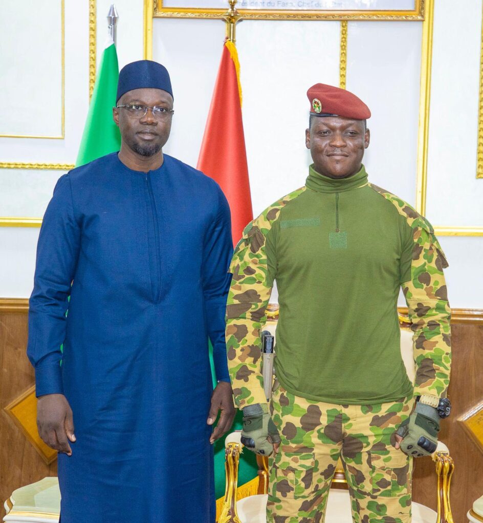🇸🇳 Ousmane Sonko entame une visite officielle de 48 heures au Burkina Faso 3 498532802 662630956618672 2433197845672559960 n
