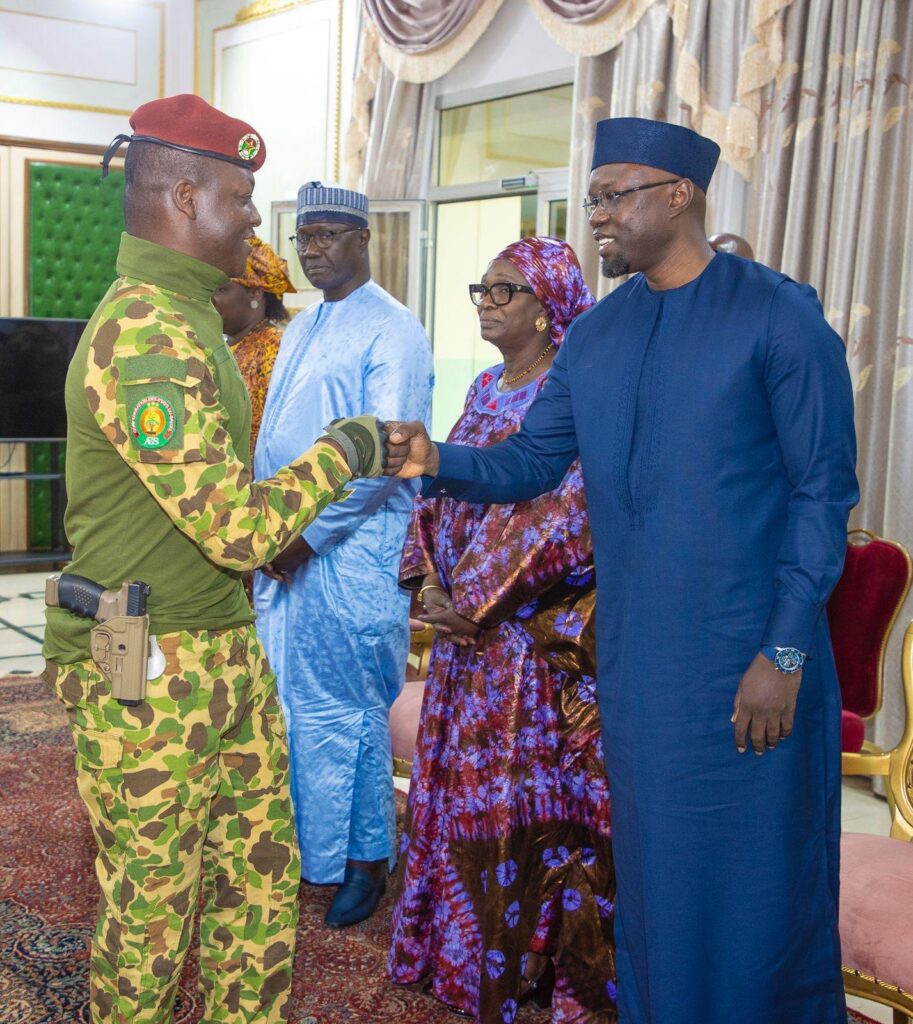 🇸🇳 Ousmane Sonko entame une visite officielle de 48 heures au Burkina Faso 2 498583079 662630883285346 3656549442158119301 n