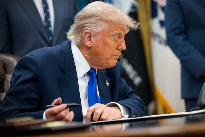 🇺🇸 Trump promet une baisse massive des prix des médicaments aux États-Unis 1 🇺🇸 Trump promet une baisse massive des prix des médicaments aux États-Unis