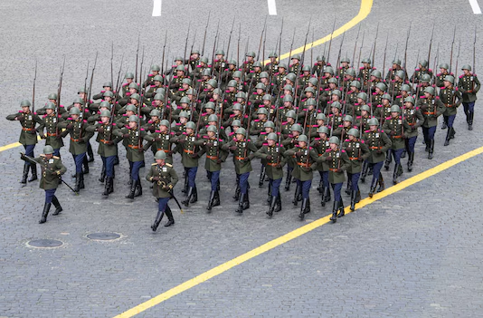 🇷🇺 “Un défilé surréaliste” : ce qu’il faut retenir de la parade militaire russe du 9 mai 7 image 82