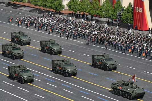 🇷🇺 “Un défilé surréaliste” : ce qu’il faut retenir de la parade militaire russe du 9 mai 6 image 83