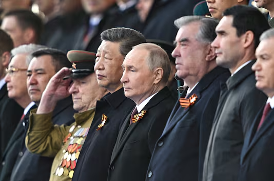 🇷🇺 “Un défilé surréaliste” : ce qu’il faut retenir de la parade militaire russe du 9 mai 3 image 84
