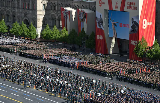 🇷🇺 “Un défilé surréaliste” : ce qu’il faut retenir de la parade militaire russe du 9 mai 4 image 85