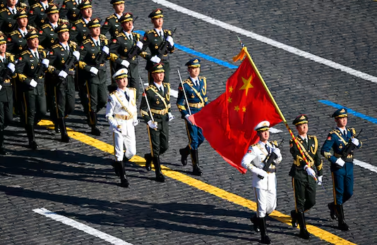 🇷🇺 “Un défilé surréaliste” : ce qu’il faut retenir de la parade militaire russe du 9 mai 9 image 88