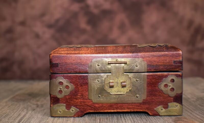🇩🇪 Insolite : un lingot d'or de 32 900 euros découvert dans un coffre acheté à 15 euros 4 image 8 49